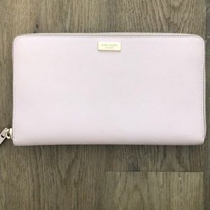 👛 LIKE NEW Kate Spade Wallet!